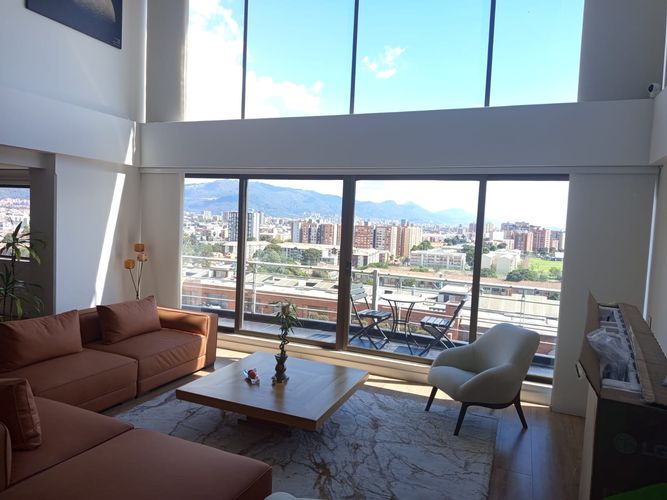 Apartamento de 5 alcobas en venta en Mazuren, Bogotá, 354 m² · foto 2 de 24