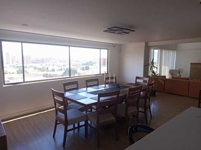 Apartamento de 5 alcobas en venta en Mazuren, Bogotá, 354 m² · foto 22 de 24