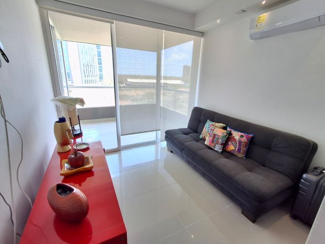 Apartamento de 2 alcobas en venta en Ub. Altos De Parque, Barranquilla, 78 m² · foto 3 de 12
