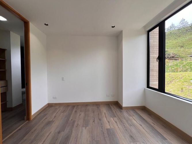Casa de 3 alcobas en venta en Sajonia, Rionegro, 334 m² · foto 10 de 13