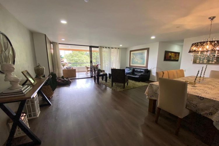 Apartamento en venta en Loma De Las Brujas, Envigado · foto 2 de 18