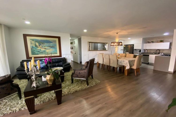 Apartamento en venta en Loma De Las Brujas, Envigado · foto 3 de 18