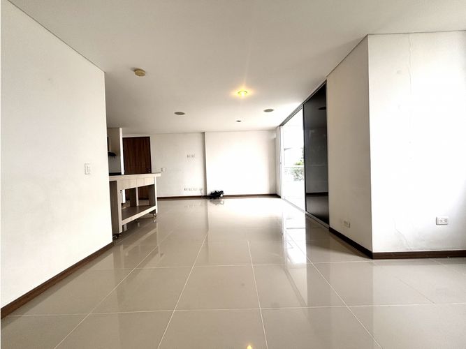 Apartamento de 2 alcobas en venta en Las Cometas, Envigado, 75 m² · foto 7 de 14