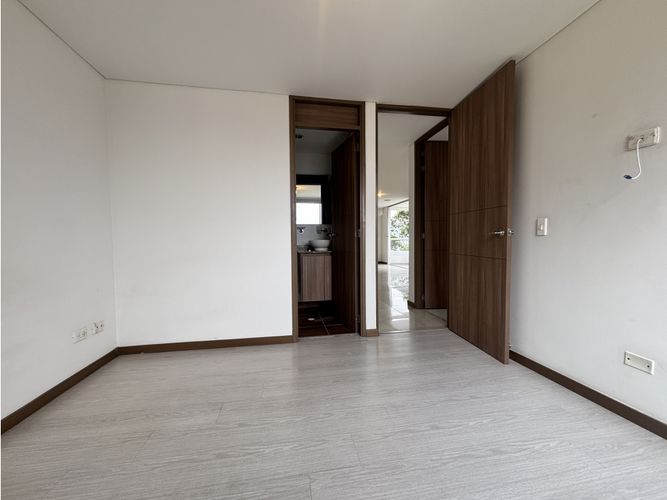 Apartamento de 2 alcobas en venta en Las Cometas, Envigado, 75 m² · foto 8 de 14