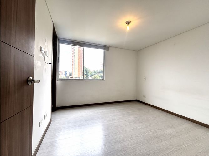Apartamento de 2 alcobas en venta en Las Cometas, Envigado, 75 m² · foto 11 de 14