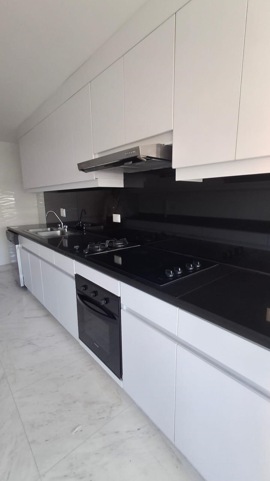 Apartamento en venta en Santa Ana Oriental, Bogotá · foto 8 de 23