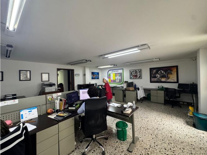 Oficina en venta en Suramericana, Medellín, 219 m² · foto 4 de 24