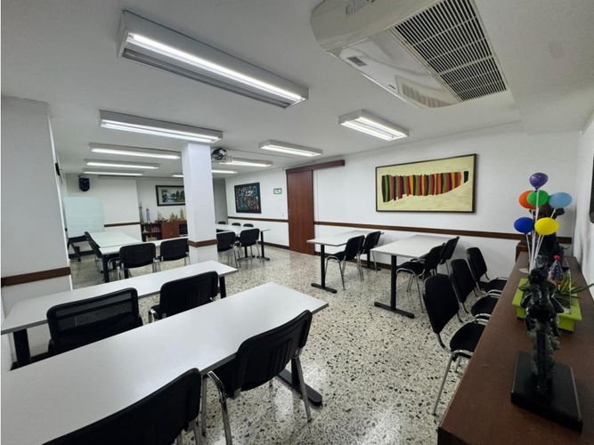 Oficina en venta en Suramericana, Medellín, 219 m² · foto 7 de 24