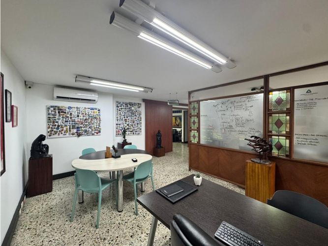 Oficina en venta en Suramericana, Medellín, 219 m² · foto 11 de 24
