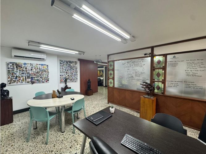 Oficina en venta en Suramericana, Medellín, 219 m² · foto 13 de 24