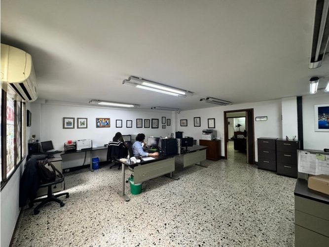 Oficina en arriendo en Suramericana, Medellín, 219 m² · foto 3 de 24