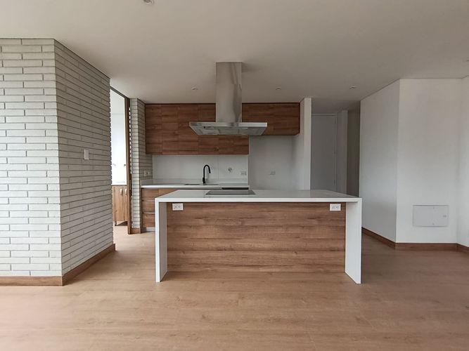 Apartamento de 2 alcobas en arriendo en El Poblado, Medellín, 108 m² · foto 2 de 20