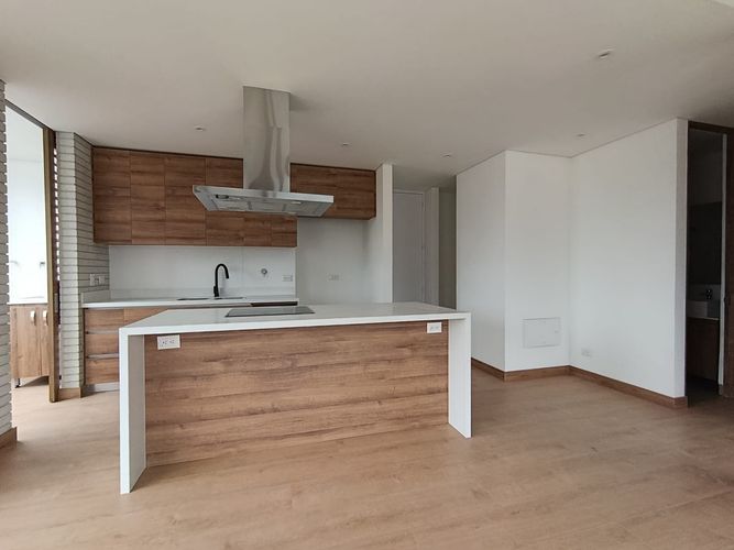 Apartamento de 2 alcobas en arriendo en El Poblado, Medellín, 108 m² · foto 3 de 20