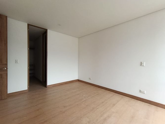 Apartamento de 2 alcobas en arriendo en El Poblado, Medellín, 108 m² · foto 12 de 20