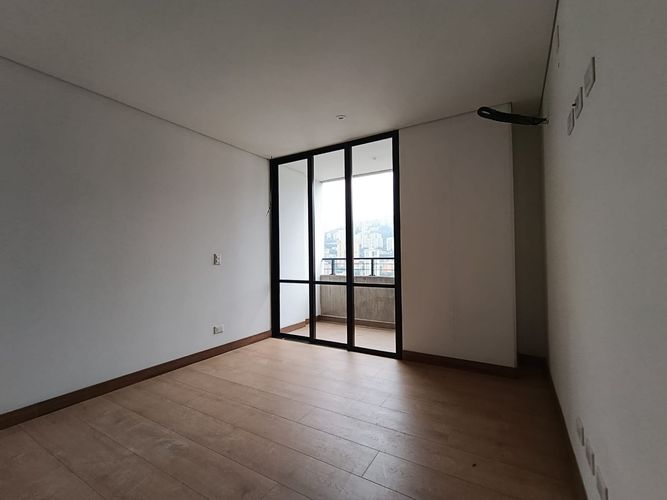 Apartamento de 2 alcobas en arriendo en El Poblado, Medellín, 108 m² · foto 14 de 20