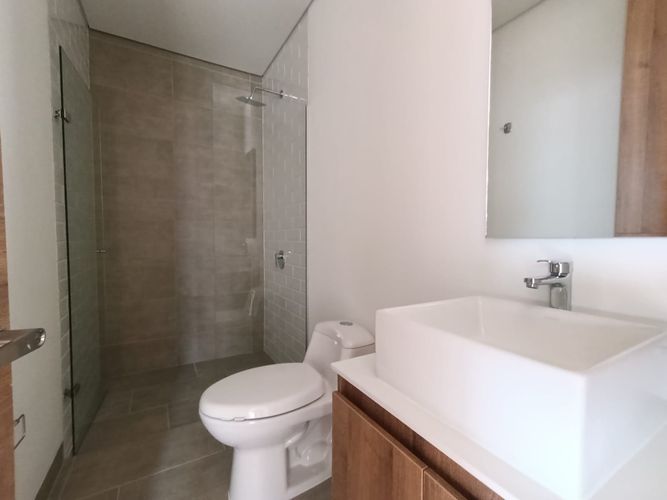 Apartamento de 2 alcobas en arriendo en El Poblado, Medellín, 108 m² · foto 16 de 20