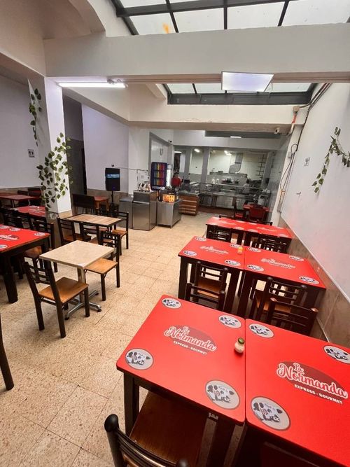 Casa en venta en Las Nieves, Bogotá, 1000 m² · foto 5 de 24