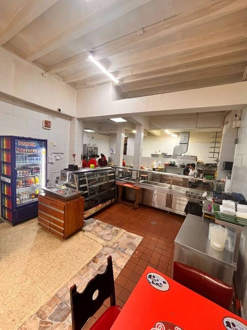 Casa en venta en Las Nieves, Bogotá, 1000 m² · foto 6 de 24
