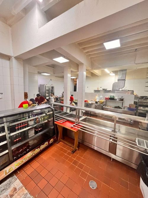 Casa en venta en Las Nieves, Bogotá, 1000 m² · foto 7 de 24