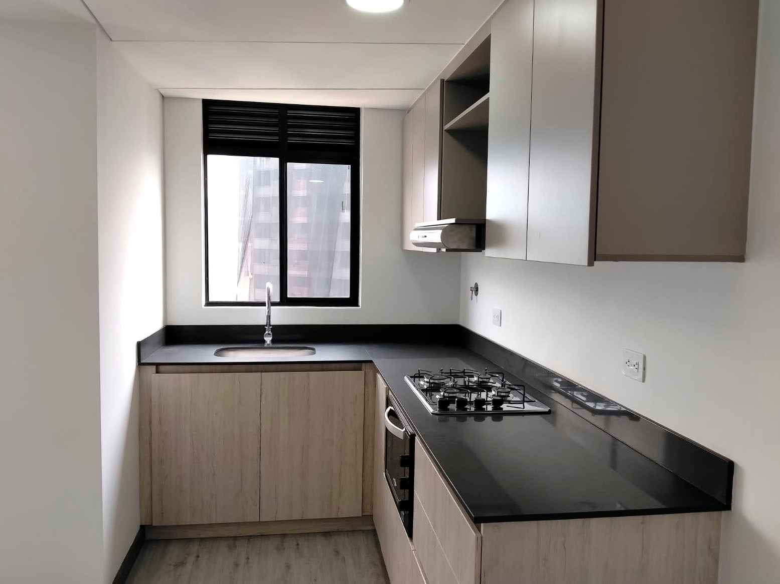 Apartamento en arriendo en El Poblado, Medellín · foto 5 de 19