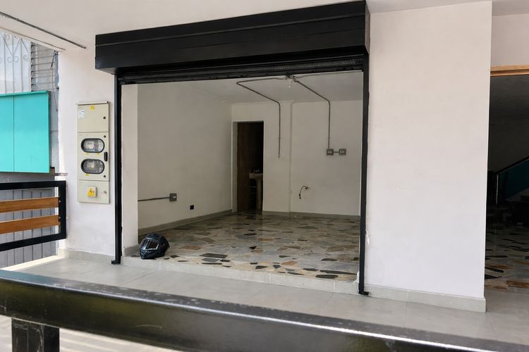 Local en arriendo en Bolivariana, Medellín, 25 m² · foto 2 de 3