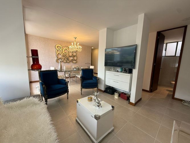 Apartamento de 2 alcobas en arriendo en Altos Del Poblado, Medellín, 85 m² · foto 2 de 24