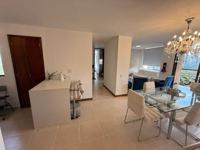 Apartamento de 2 alcobas en arriendo en Altos Del Poblado, Medellín, 85 m² · foto 4 de 24