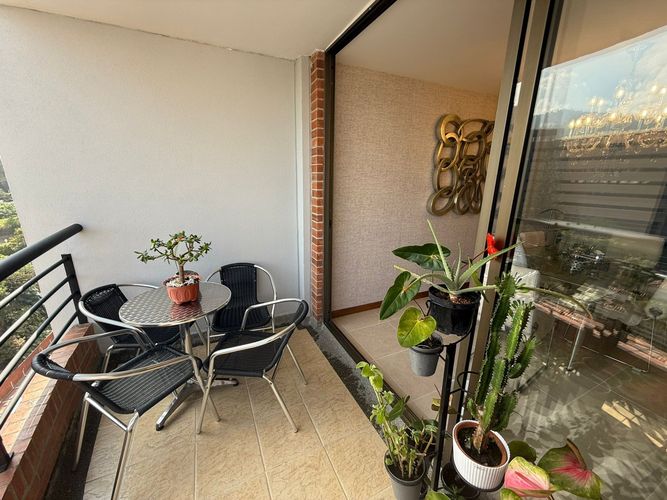 Apartamento de 2 alcobas en arriendo en Altos Del Poblado, Medellín, 85 m² · foto 3 de 24