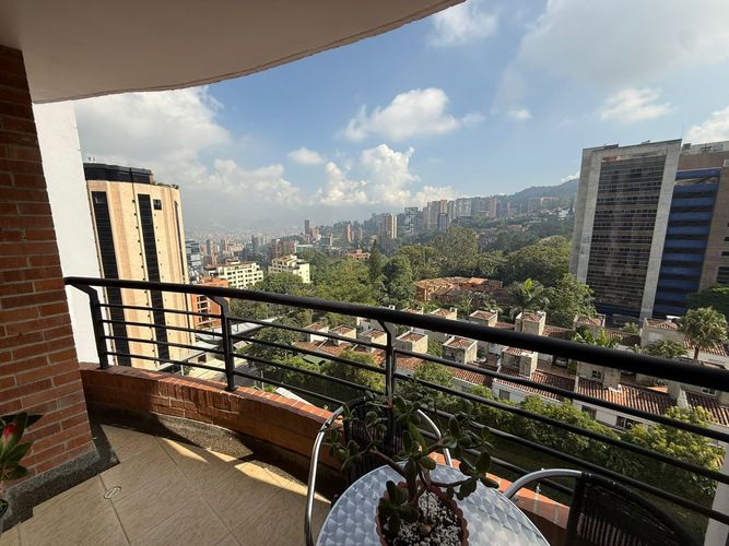 Apartamento de 2 alcobas en arriendo en Altos Del Poblado, Medellín, 85 m² · foto 5 de 24