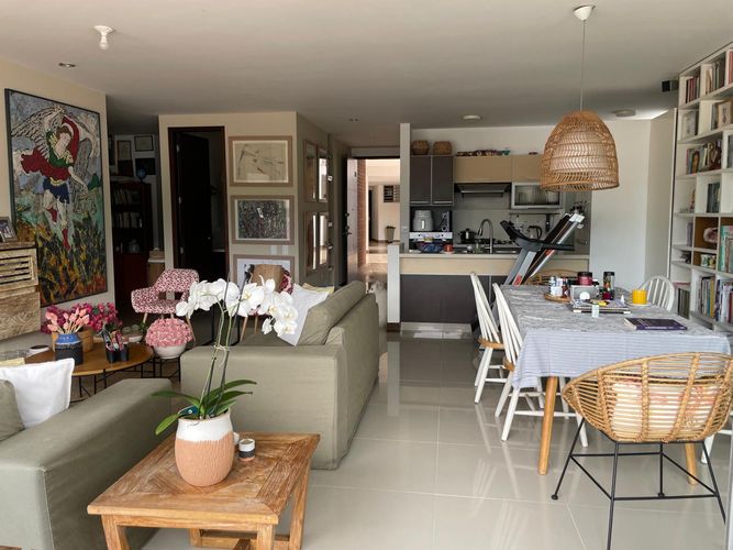 Apartamento de 2 alcobas en venta en Santa Teresita, Cali, 130 m² · foto 5 de 16