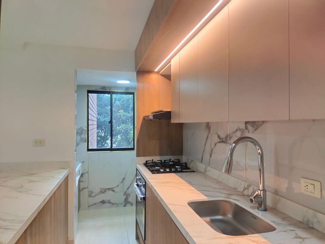 Apartamento de 2 alcobas en arriendo en Santa María De Los Ángeles, Medellín, 85 m² · foto 2 de 15