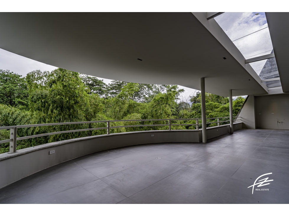 Apartamento en venta en El Poblado, Medellín 2