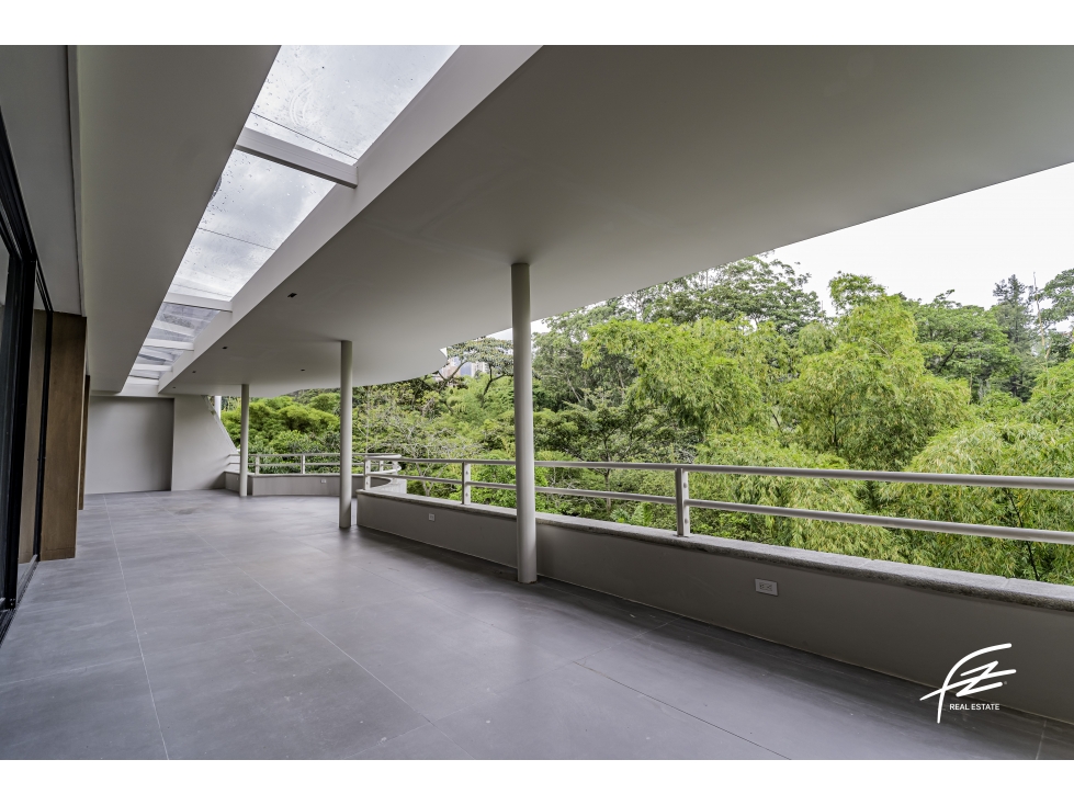 Apartamento en venta en El Poblado, Medellín 3