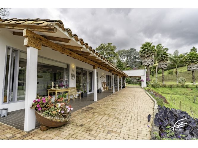 Casa de 2 alcobas en venta en El Porvenir, Rionegro, 300 m² · foto 2 de 21