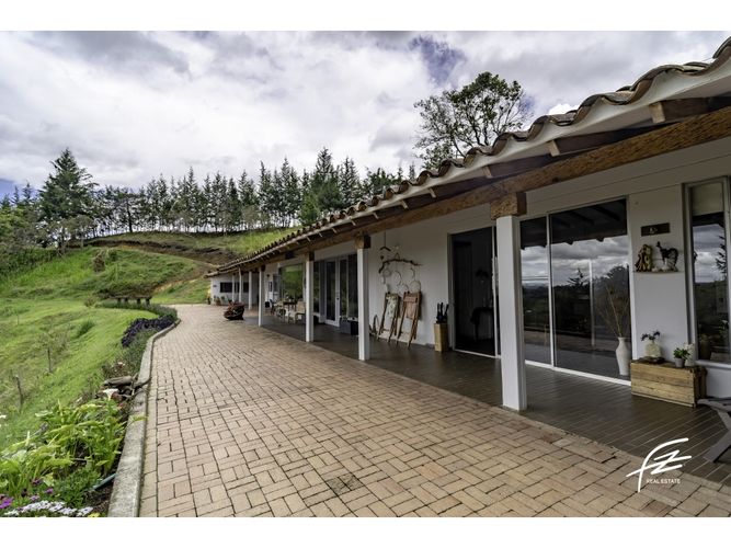 Casa de 2 alcobas en venta en El Porvenir, Rionegro, 300 m² · foto 4 de 21