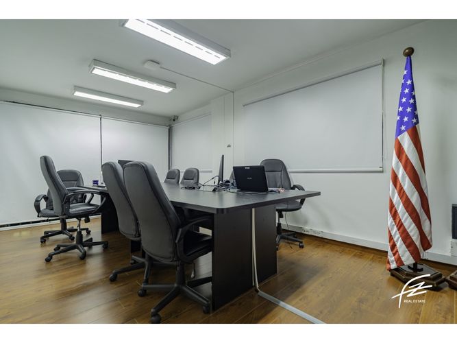 Casa de 6 alcobas en venta en El Poblado, Medellín, 420 m² · foto 9 de 24