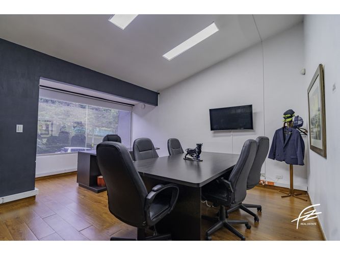 Casa de 6 alcobas en venta en El Poblado, Medellín, 420 m² · foto 10 de 24
