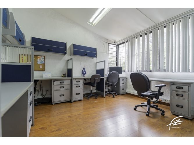 Casa de 6 alcobas en venta en El Poblado, Medellín, 420 m² · foto 11 de 24