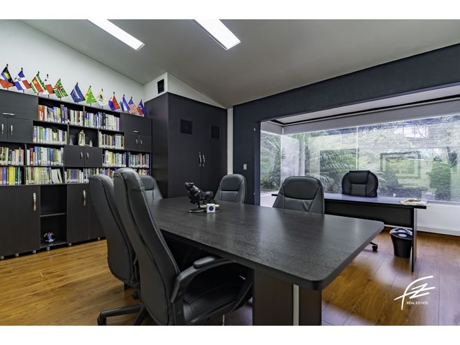 Casa de 6 alcobas en venta en El Poblado, Medellín, 420 m² · foto 12 de 24