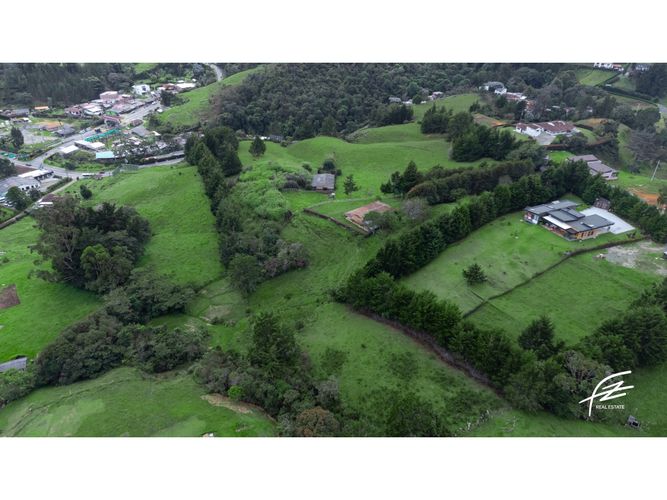 Lote en venta en Las Palmas, Envigado, 38737 m² · foto 4 de 6