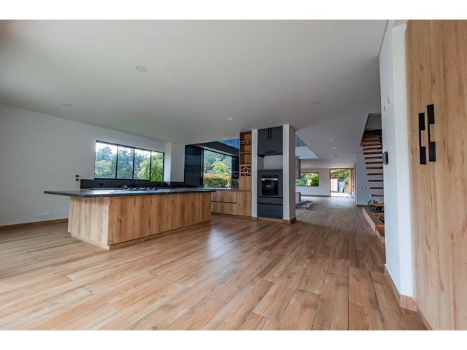 Casa de 6 alcobas en venta en Don Diego, El Retiro, 800 m² · foto 2 de 24