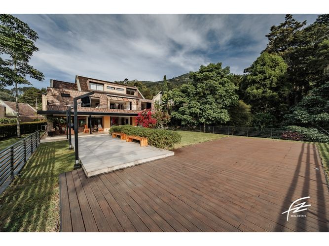 Casa de 6 alcobas en venta en Los Balsos, Medellín · foto 13 de 24