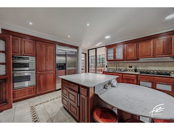 Casa de 6 alcobas en venta en Los Balsos, Medellín · foto 17 de 24