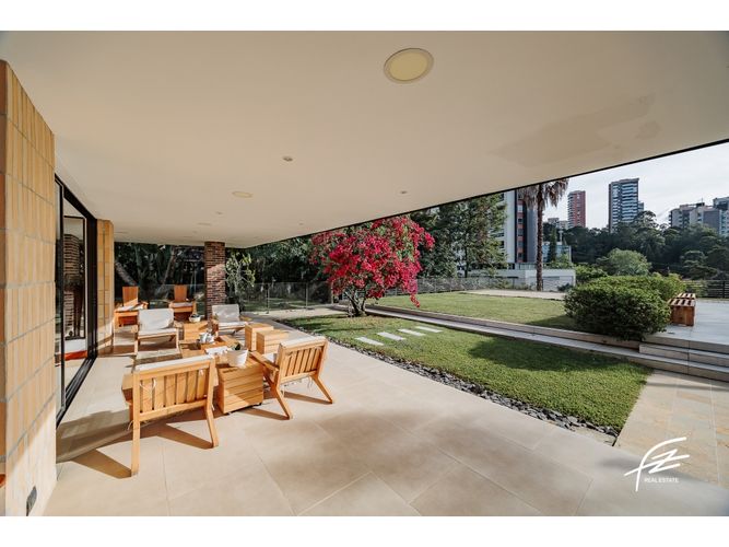 Casa de 6 alcobas en venta en Los Balsos, Medellín · foto 18 de 24
