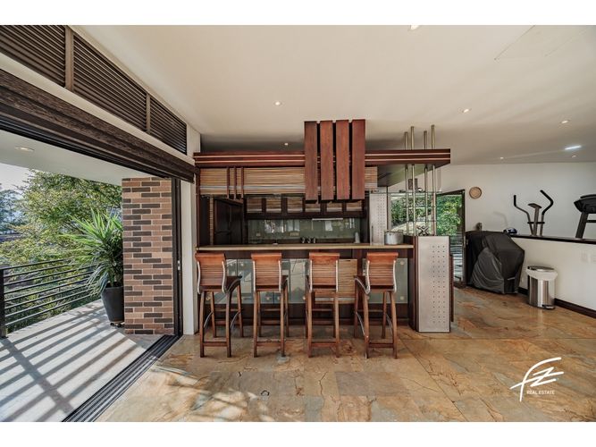 Casa de 6 alcobas en venta en Los Balsos, Medellín · foto 21 de 24