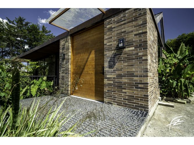 Casa de 5 alcobas en venta en La Ceja, 800 m² · foto 2 de 19