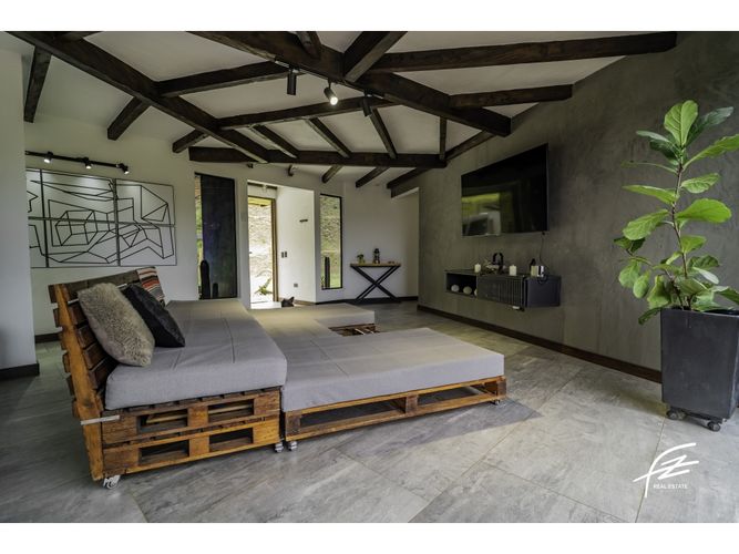 Casa de 3 alcobas en venta en El Carmen De Viboral, El Carmen de Viboral, 350 m² · foto 19 de 24