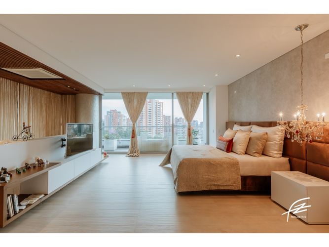 Apartamento de 5 alcobas en venta en El Poblado, Medellín, 737 m² · foto 8 de 18