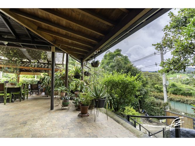 Casa de 4 alcobas en venta en Guarne, 300 m² · foto 5 de 24