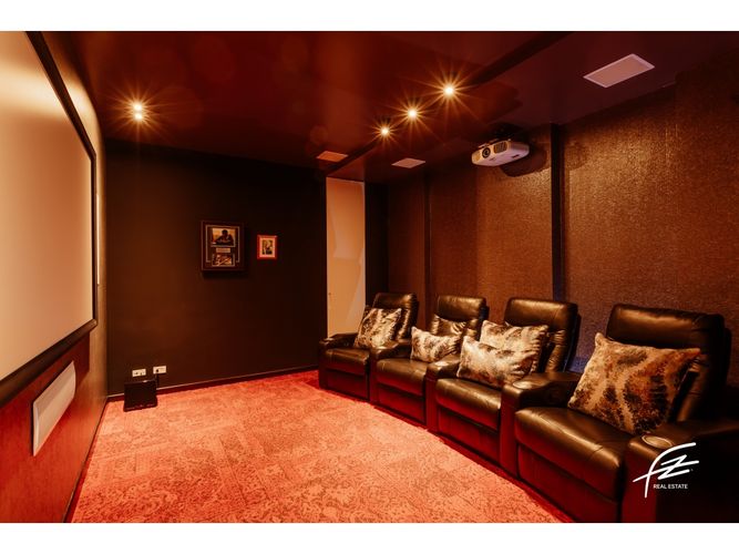 Apartamento de 5 alcobas en venta en El Poblado, Medellín, 737 m² · foto 17 de 18